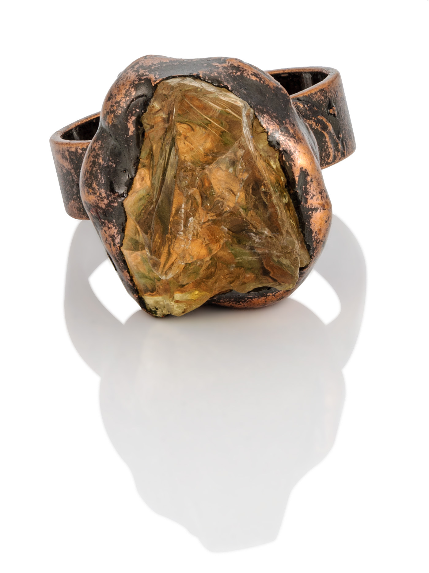 Дизайнерское бронзовое женское кольцо с натуральным цитрином