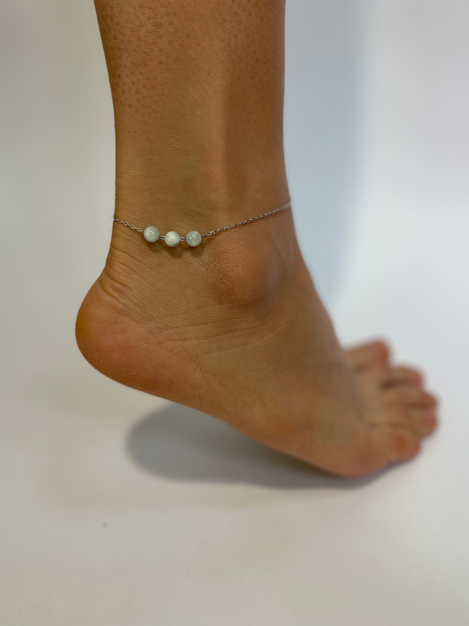 Ювелирный серебряный браслет на ногу, анклет, с зеленым ангелитом