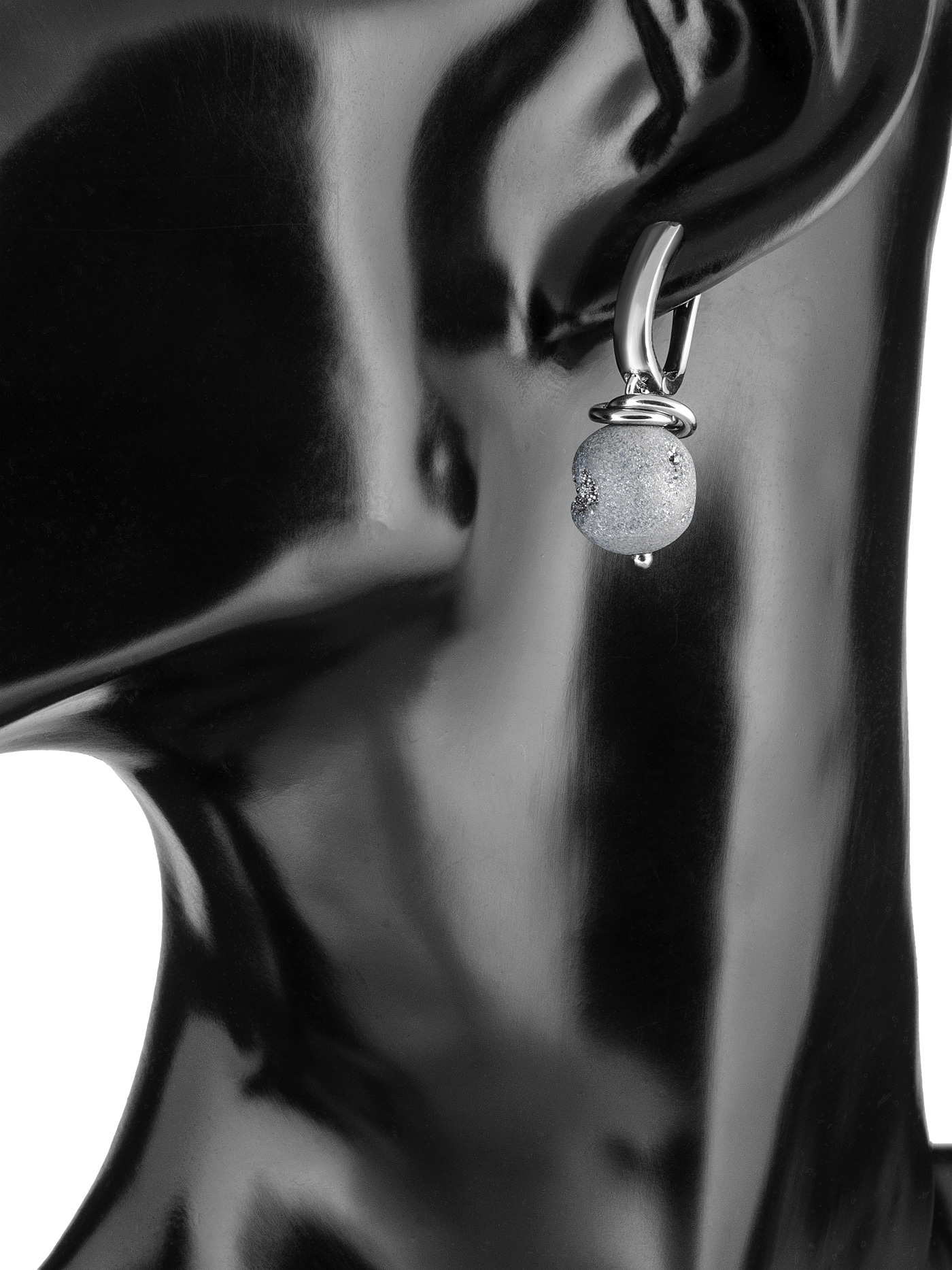 Асимметричные непарные дизайнерские серьги с натуральными камнями - серым агатом