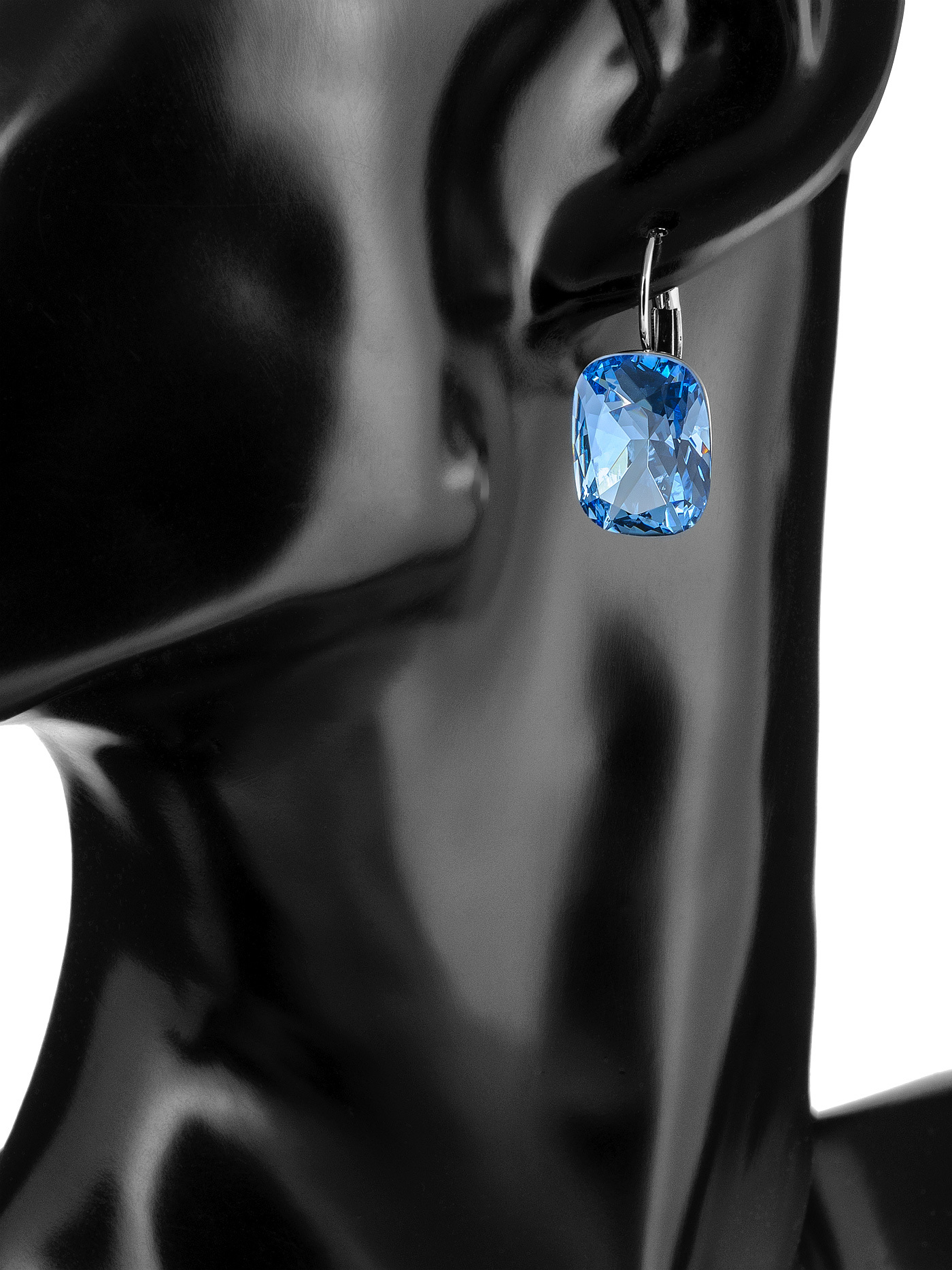 Женские вечерние серьги с голубыми кристаллами