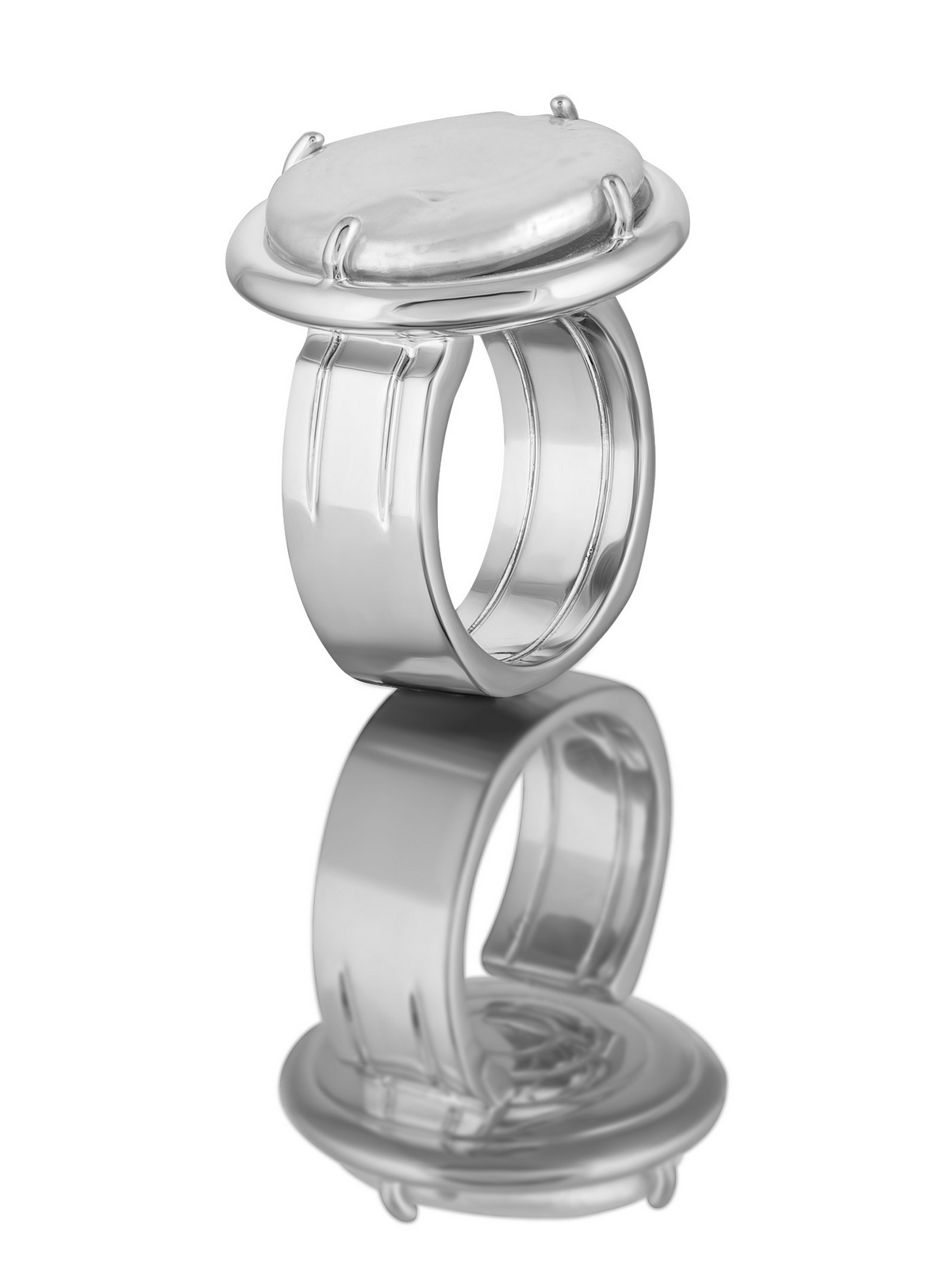 Кольцо с белым барочным жемчугом
